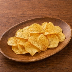 揚げたて薄切りコンソメポテトチップス
