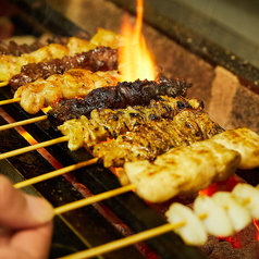 豪快に焼き上げる！絶品炭火焼き