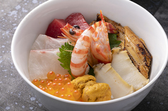 【福伸名物 贅沢な海の幸】海鮮丼・福