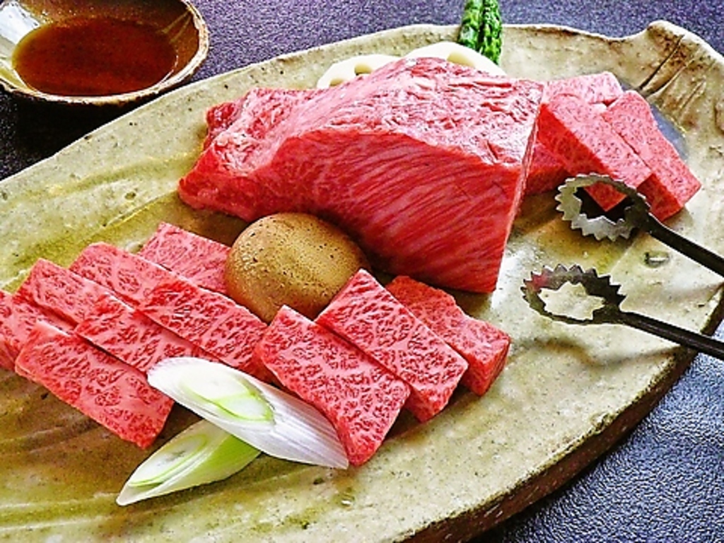 和牛特上ロースが大人気★思わず加古川市まで足を運びたくなる美味しいお料理をご用意しております。