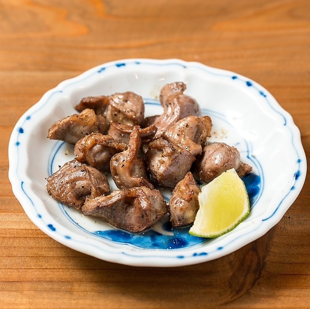 【焼鳥各種】鮮度を大事にする為、串に刺さずバラ焼きでご提供