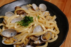 あさりの土鍋焼きうどん　和風鬼ペペロン