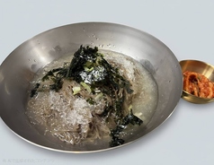 ※自家製冷麺(夏季のみ限定)