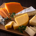 料理メニュー写真 チーズ６種盛り合わせ