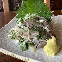 初夏の薬味たっぷり　真鯵の叩き