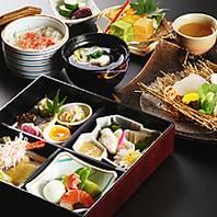 老舗の技と旬の素材が織りなす本格懐石