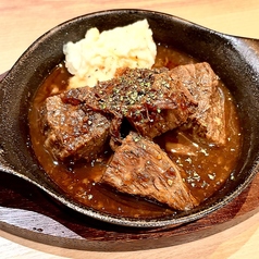 牛肉の赤ワイン煮込み