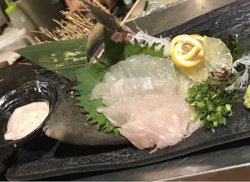 カワハギお造りもオススメ！お刺身をとろっとコクのある肝でいただくと絶品です◎是非ご賞味下さい！