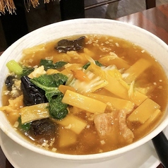 五目つゆそば（什景湯麺）