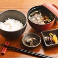 料理メニュー写真&nbsp;■白飯と赤出汁