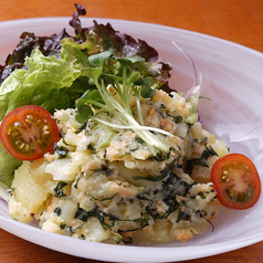 信州サーモンと野沢菜のポテトサラダ