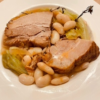 自社製ビール使用豚肉と白いんげん豆のビール煮込み