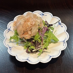 姿節と塩昆布サラダ