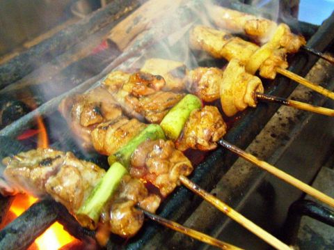 焼鳥一筋６０年。ＪＲ大阪・阪急梅田駅より徒歩１分。食べなわからんこだわりの味。