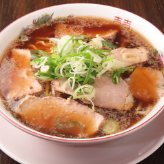 定番メニューの充実感と〆に絶対食べたいラーメン!