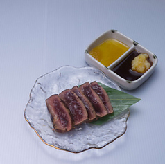 レバー刺し/ローストビーフユッケ 各