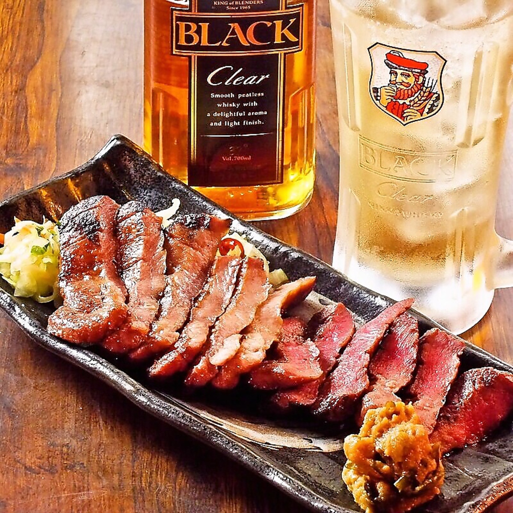 じゅ～じゅ～と焼き上げる牛タンは絶品♪職人が一枚一枚丁寧に焼き上げております♪