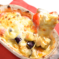 料理メニュー写真 【Antipasto Caldo～温前菜～】ナスとトマトのチーズ焼き