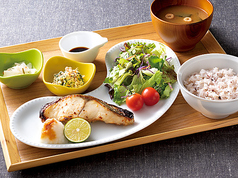 銀ひらすの西京焼き chawanスタイル
