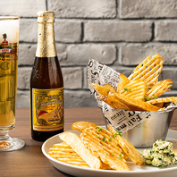 軽くバル使いもOKスナックフードも取り揃え