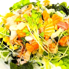 海鮮と海藻の和風サラダ