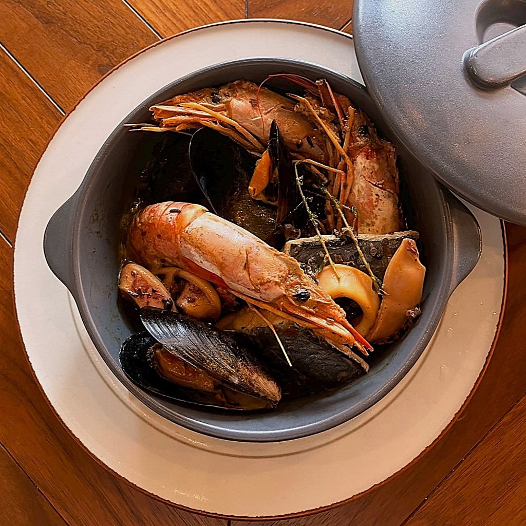 ステーキ以外に魚メニューもご用意