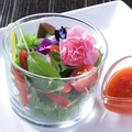 料理メニュー写真 季節の旬野菜サラダ