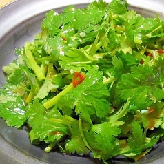 パクチーサラダ