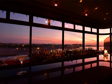 バープラネート ロワジールホテル那覇の雰囲気1