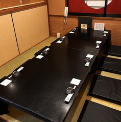 【2階個室座敷|6~8名様/喫煙】6~8名様までご利用可能なお座敷の個室席です。周囲を気にせずゆったりと寛げる空間はご友人とのお食事や少人数での宴会にも最適。