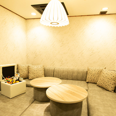 フラットカラオケ個室