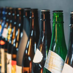 日本酒50種類飲み放題の当店名物「プレミアム飲み放題」が＋1000円で可能です！