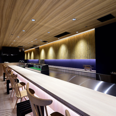 寿司カウンター席のご用意ございます。