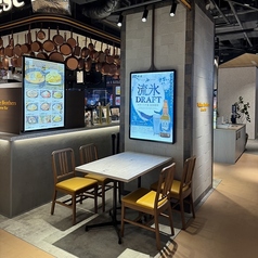 Wallace Brothers Cheese Bar ウォレスブラザーズチーズバルの雰囲気1