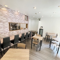 バスタカフェの雰囲気1