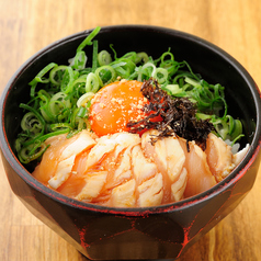 鶏ユッケ丼/鶏づけ丼