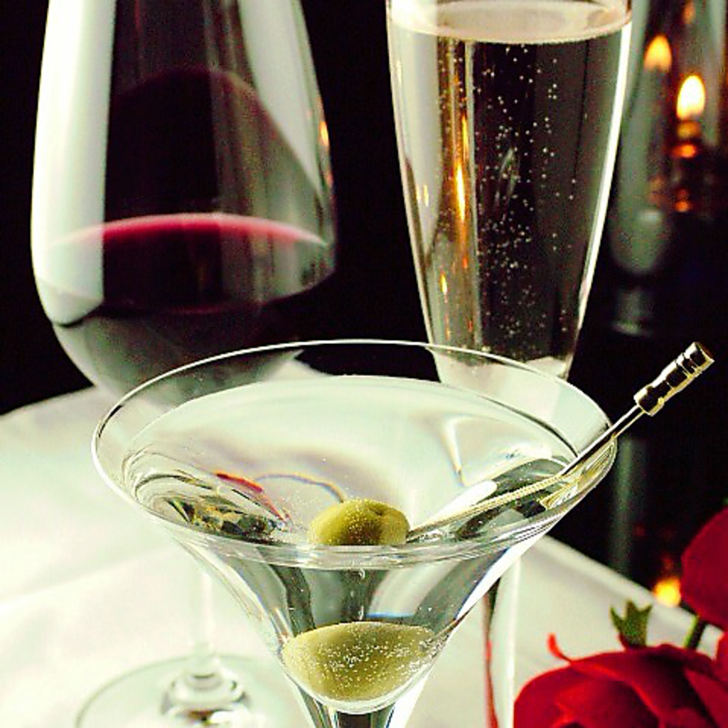 ワンランク上のクオリティー。上質な一杯で素敵な夜をお過ごしください。