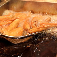 外はパリッ、中はジュワッ！名物手羽先が主役の夜☆