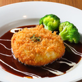 料理メニュー写真&nbsp;洋食屋さんのデミグラスクリームコロッケ