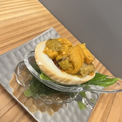 ウニ・オン・ザ・真っ赤卵