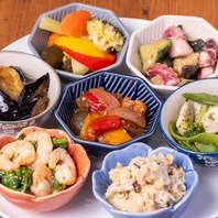 旬の食材を楽しめる逸品＆小皿おばんざい