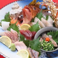 ごま鯖と博多白味噌もつ鍋　博多魚市　博多駅前店の写真2