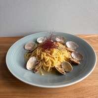 【当店イチ押し！サラダバーフルセット付パスタランチ】