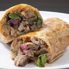 ブリトー カルニタス（豚肉の煮込み）