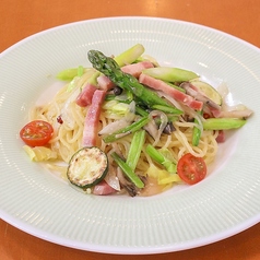 シェフおまかせ野菜たっぷりペペロンチーノ