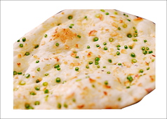 ガーリックナン　　Garlic Naan