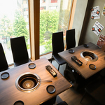 店内は扉付きの完全個室でごゆっくりとお寛ぎいただけるプライベート空間♪