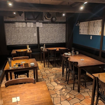 301餃子 サンマルイチ 沼津駅南口店の雰囲気1