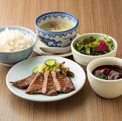 【名物】牛たん三昧定食