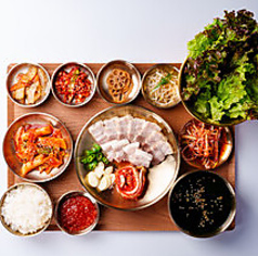ランチで楽しむ！本格韓国ポッサム定食